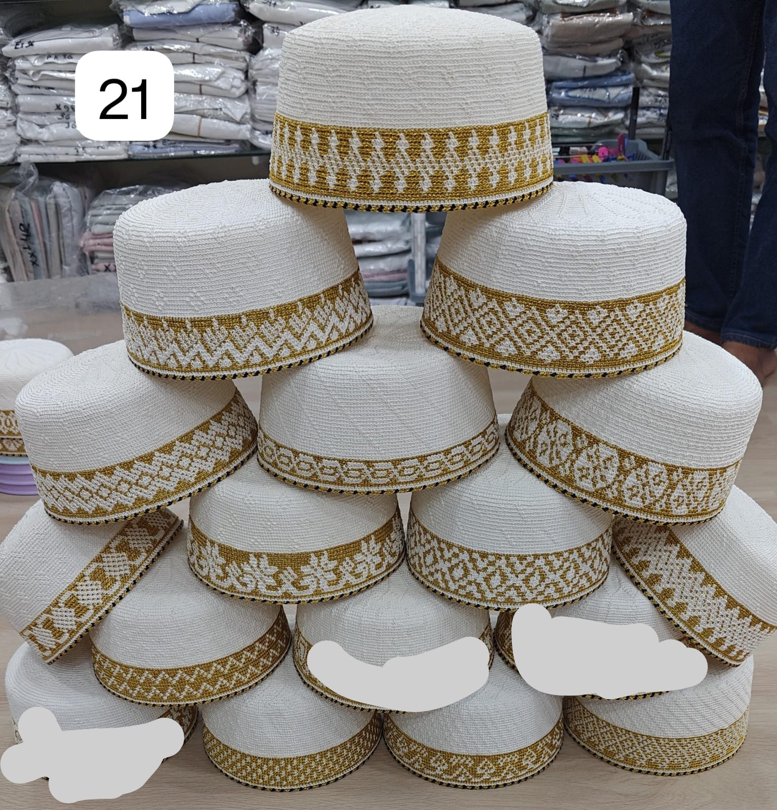 hite Topi